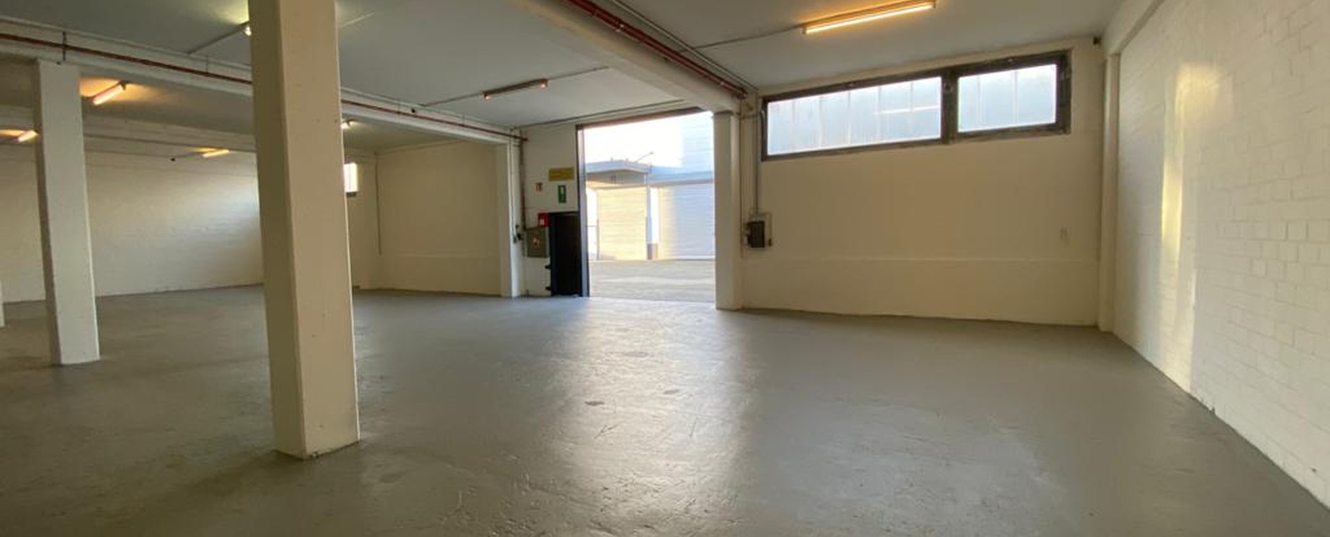 Ebenerdige Lagerhalle am Ring 2