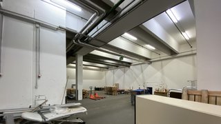 Renovierte Lagerfläche mit Lastenaufzug